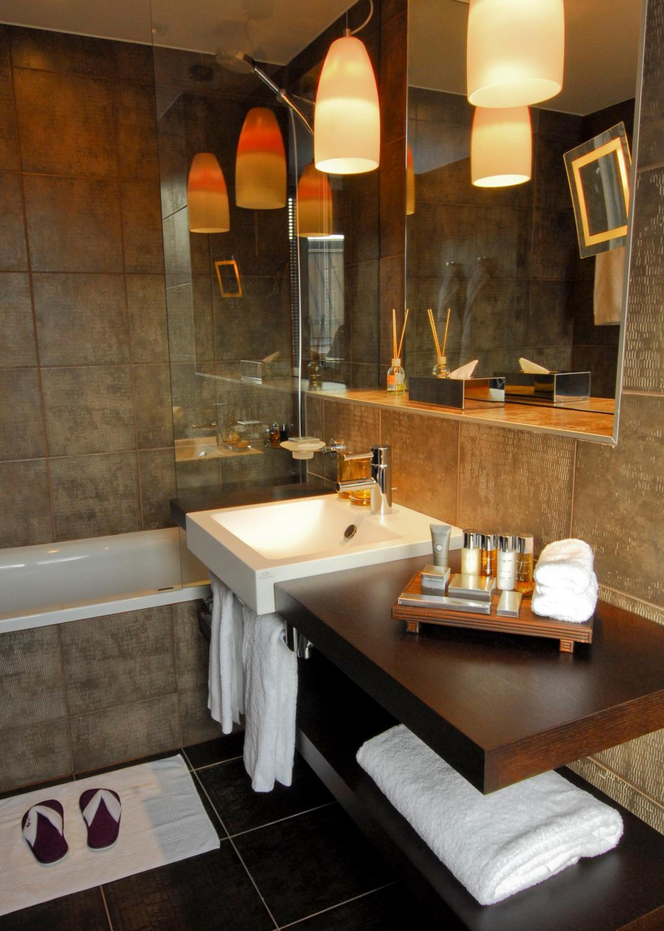 Eastwest hotel by Malone