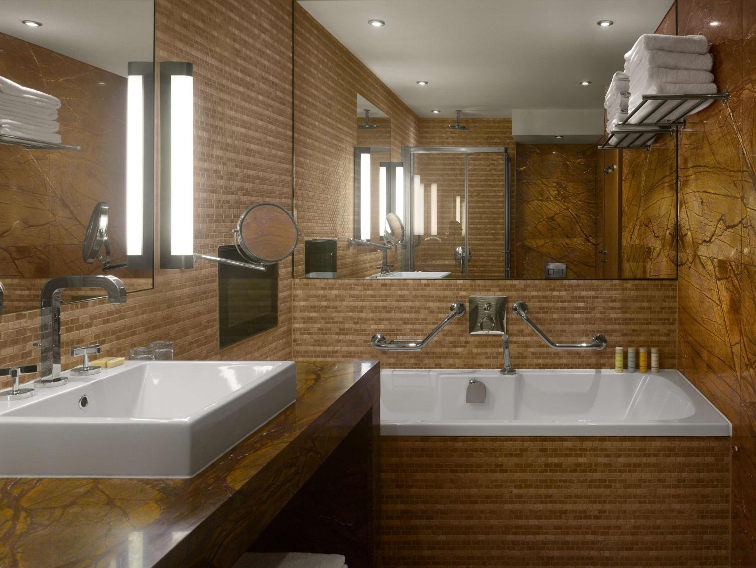 Radisson Blu Royal Hotel, Dublin