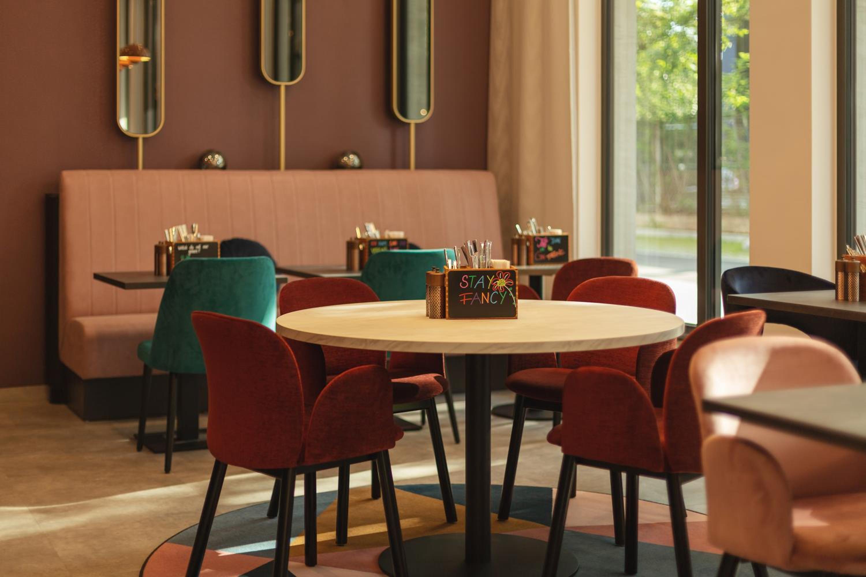 Holiday Inn - the niu, LOCO MUNICH NORTH by IHG