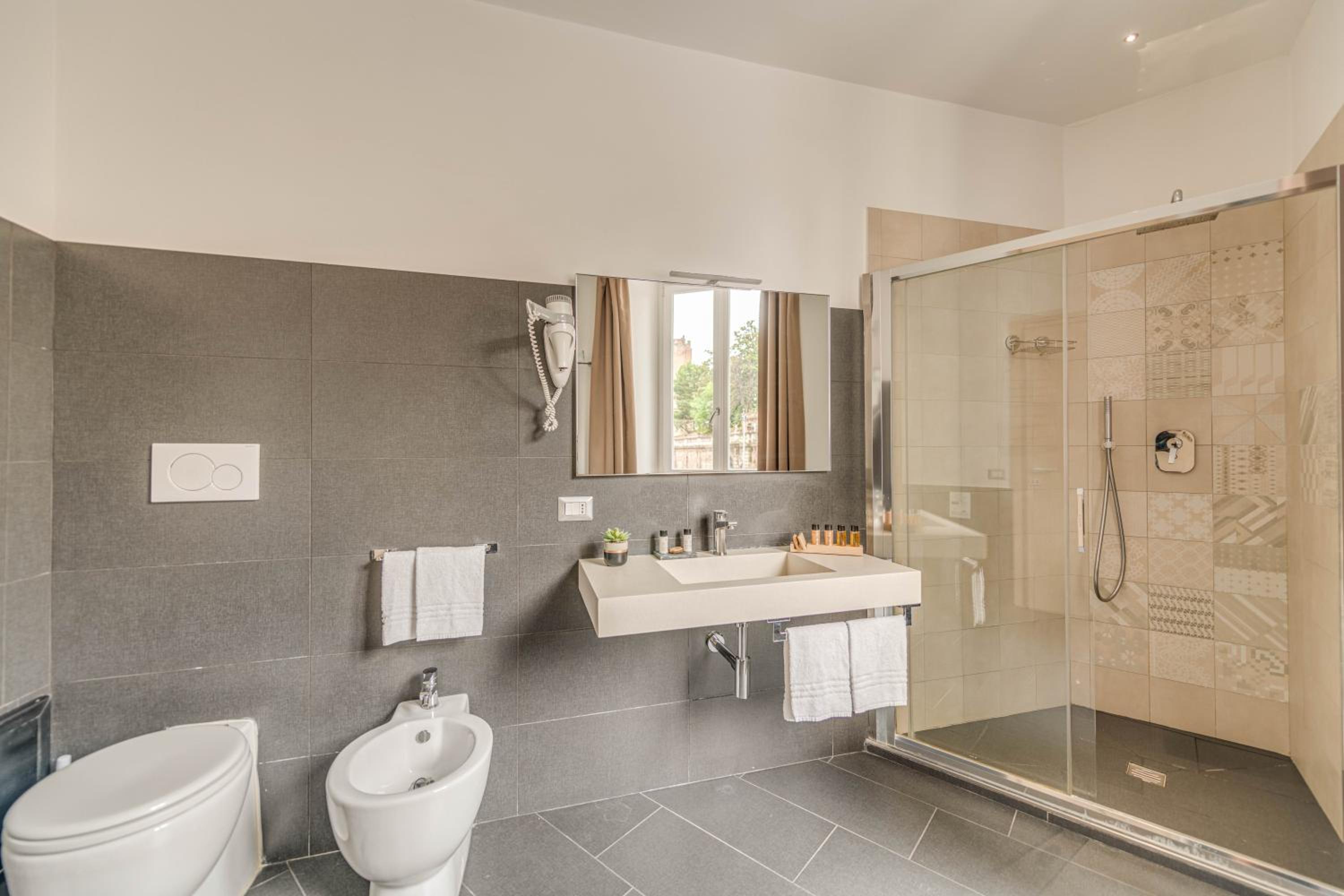 Trevi Palace Hotel