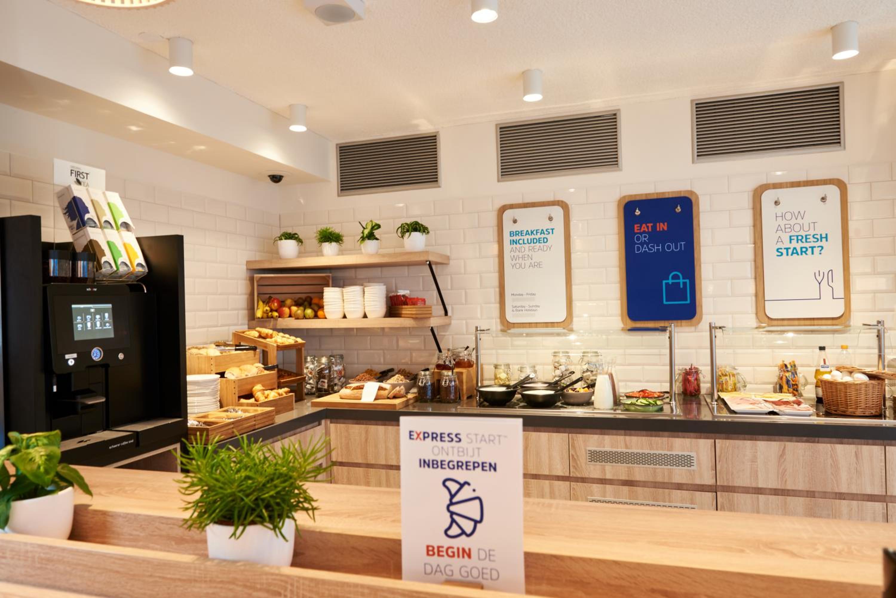 Holiday Inn Express AMSTERDAM - CITY HALL by IHG