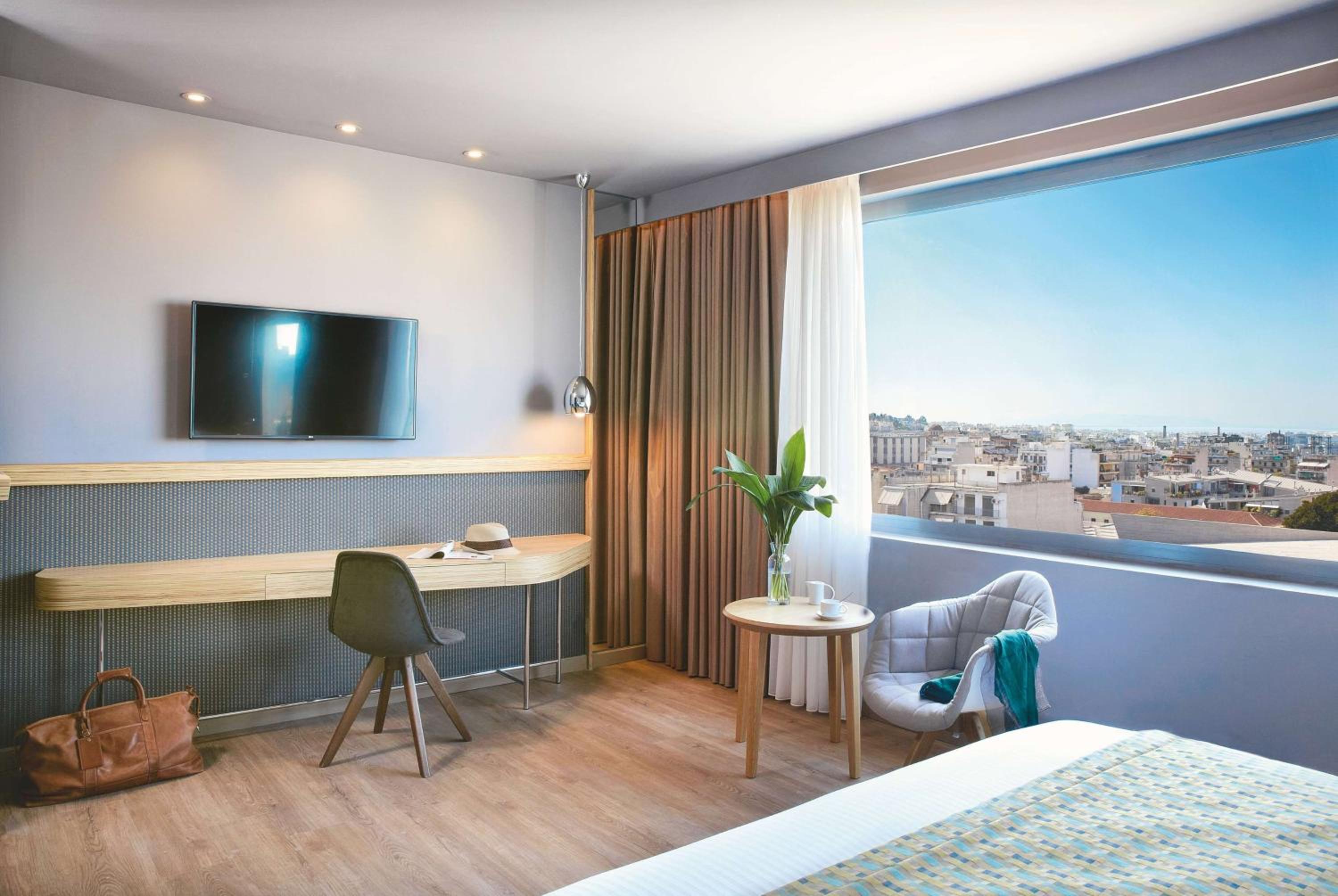 Zeus Wyndham Grand Athens