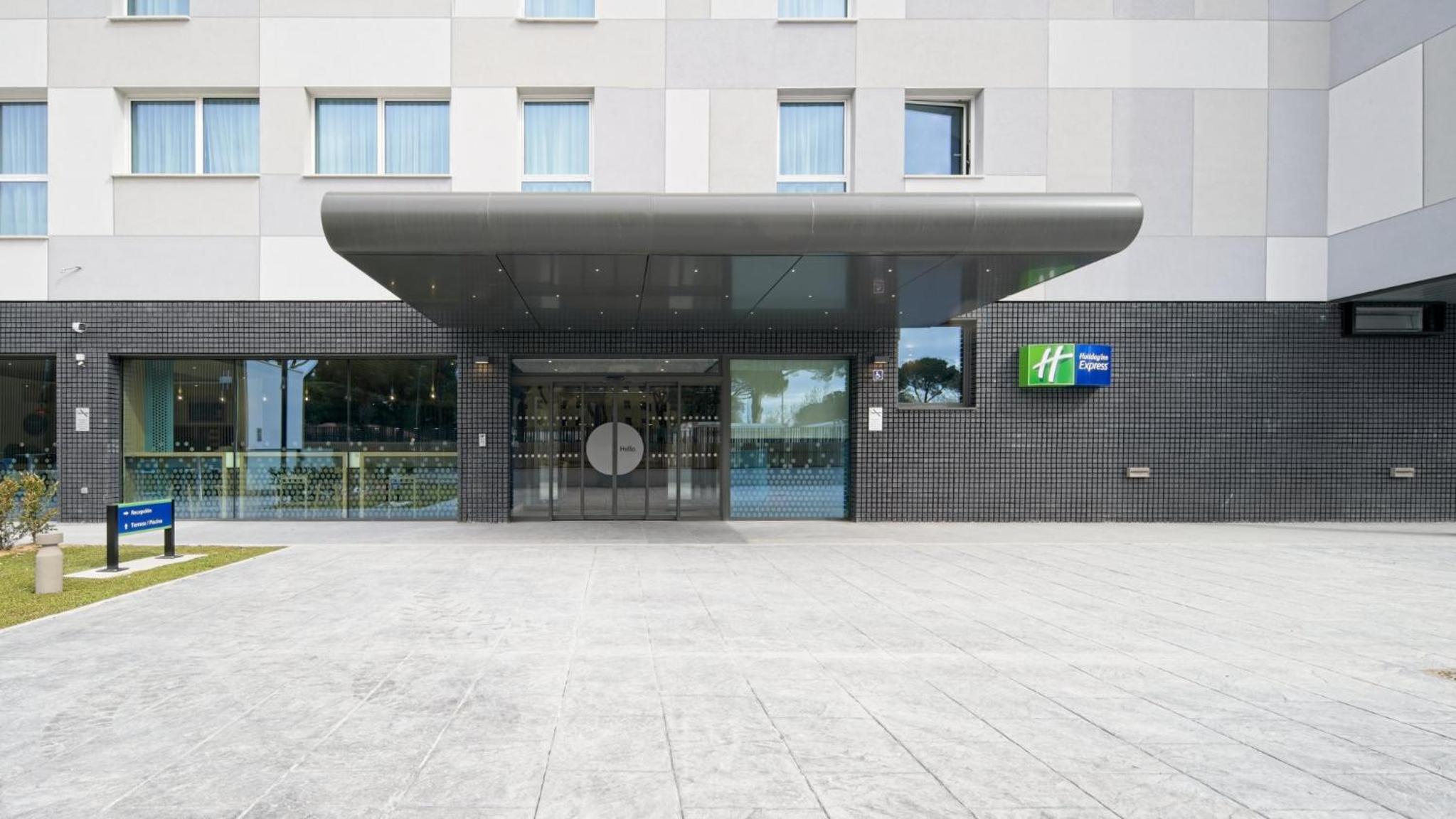 Holiday Inn Express MADRID - AIRPORT by IHG