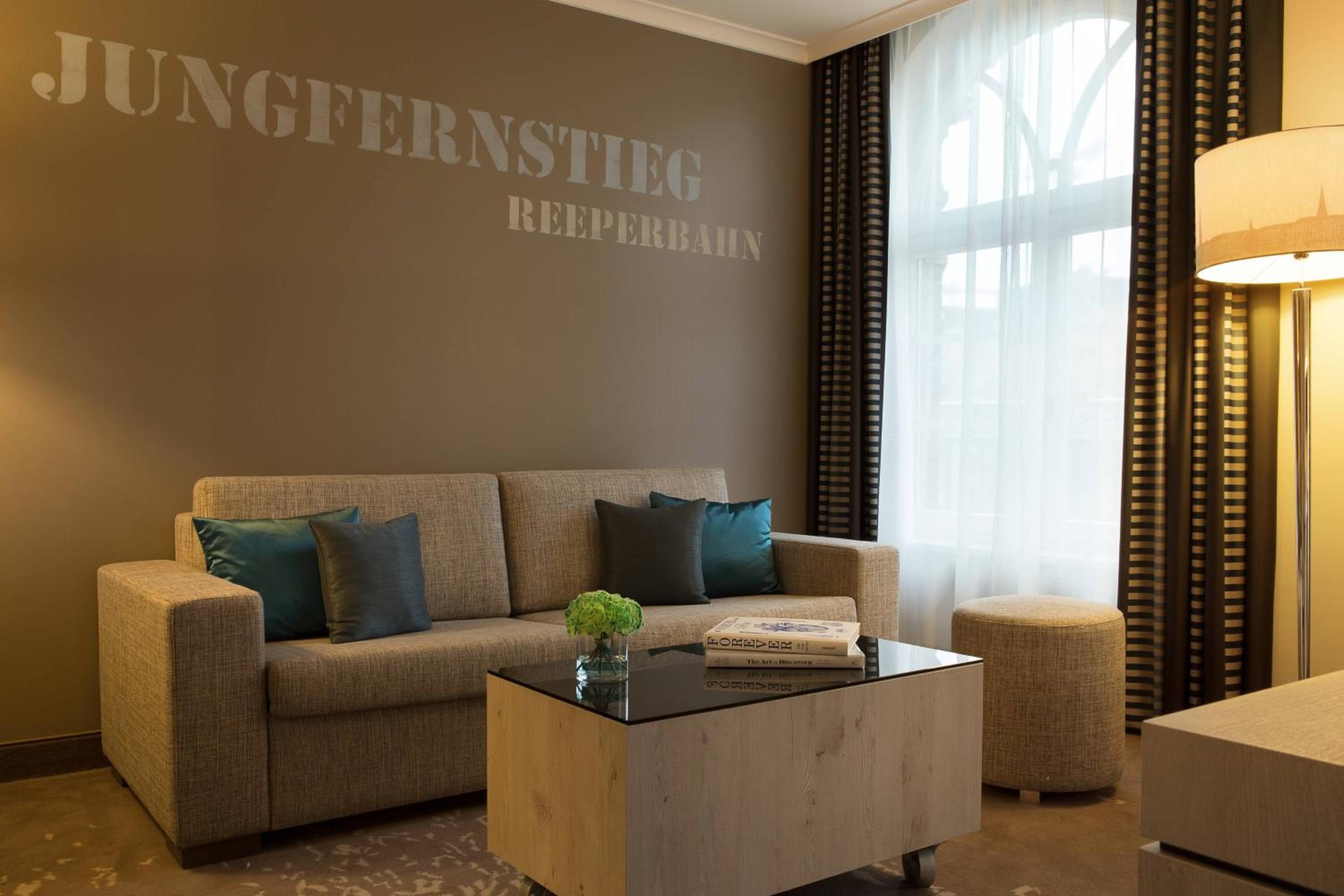 Renaissance Hamburg Hotel