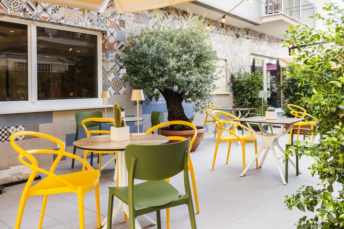 Adesso Hotel