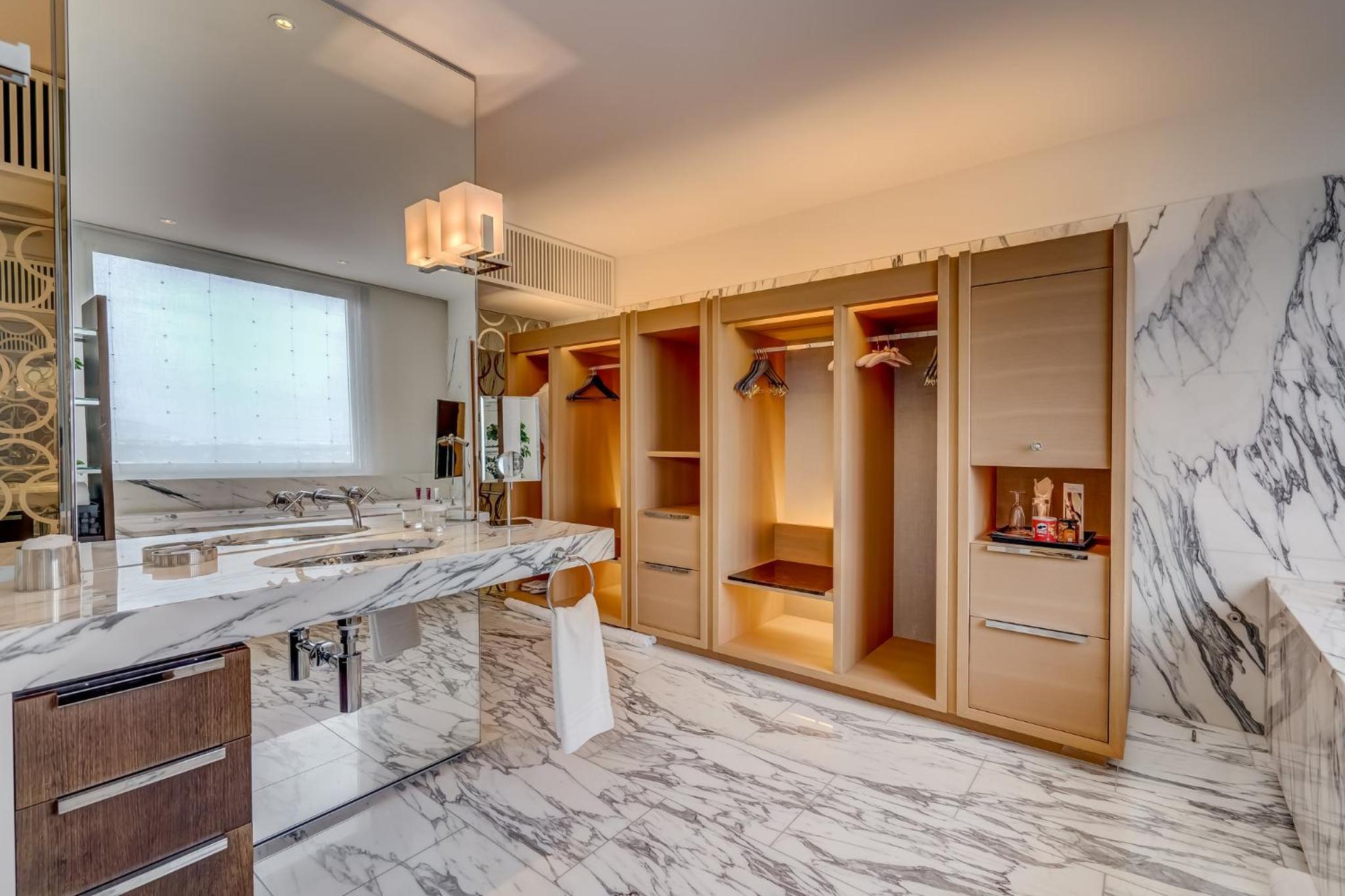 InterContinental Hotels GENEVE by IHG