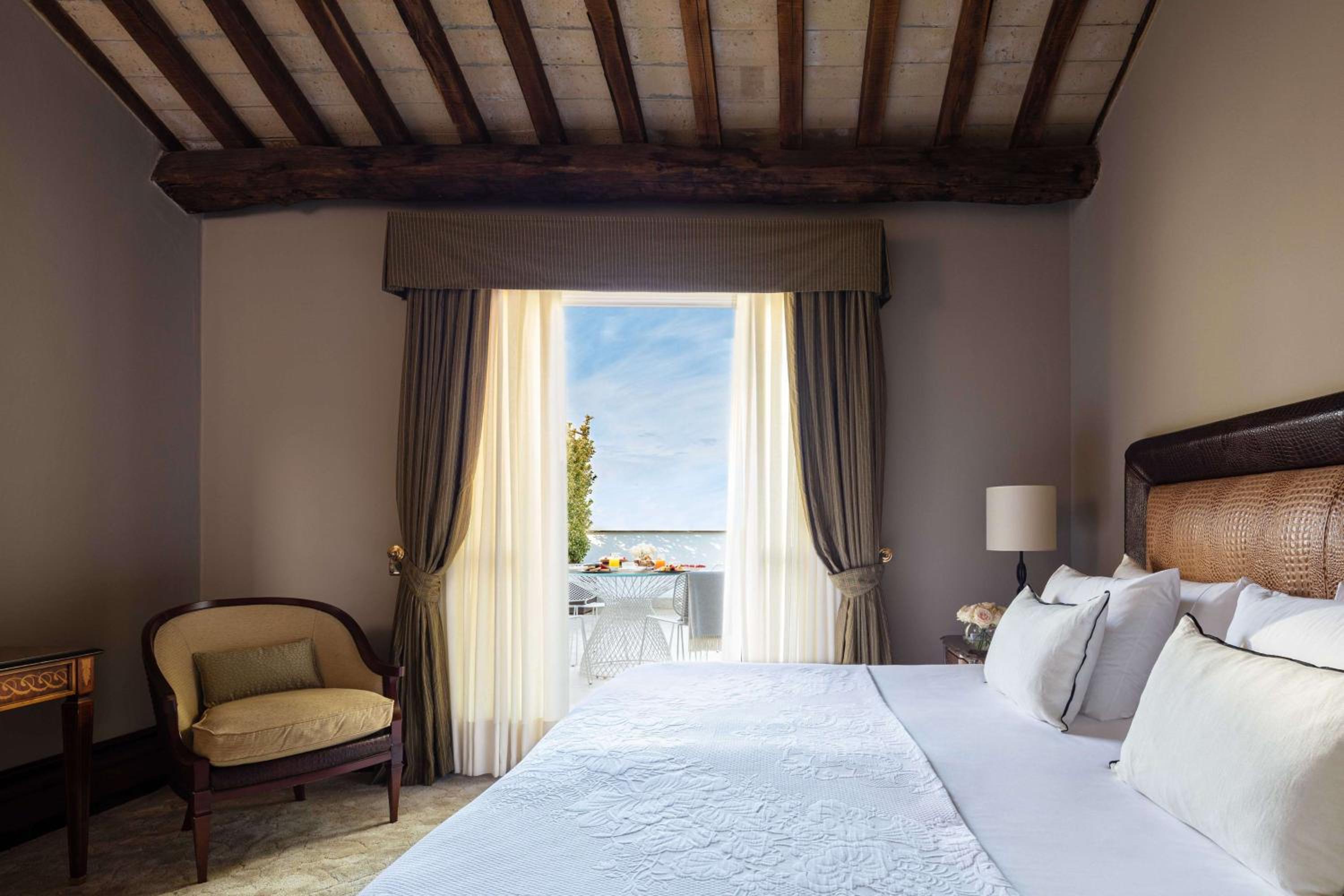 Anantara Palazzo Naiadi Rome Hotel - A Leading Hotel of the World