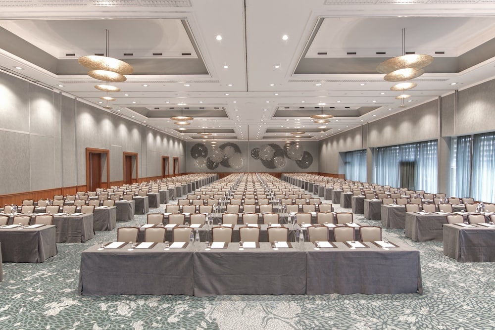 Hotel Okura Amsterdam – the Leading Hotels of the World