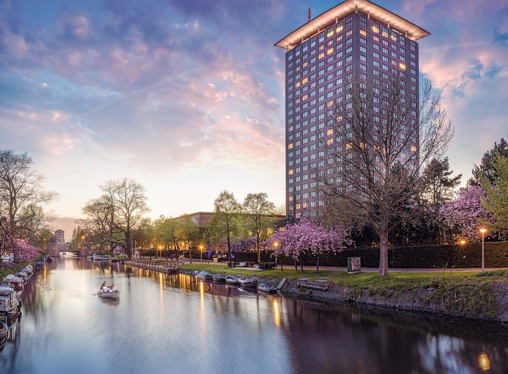 Hotel Okura Amsterdam – the Leading Hotels of the World