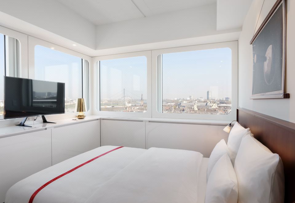 Ruby Luna Hotel Dusseldorf by IHG