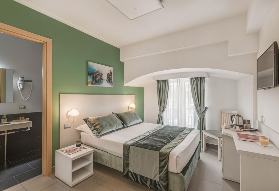 Trevi Palace Hotel