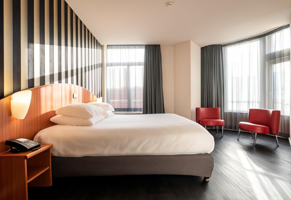 Aris Grand Place Hotel