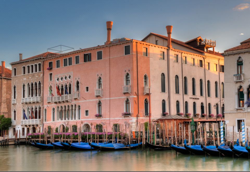 Ca' Sagredo Hotel
